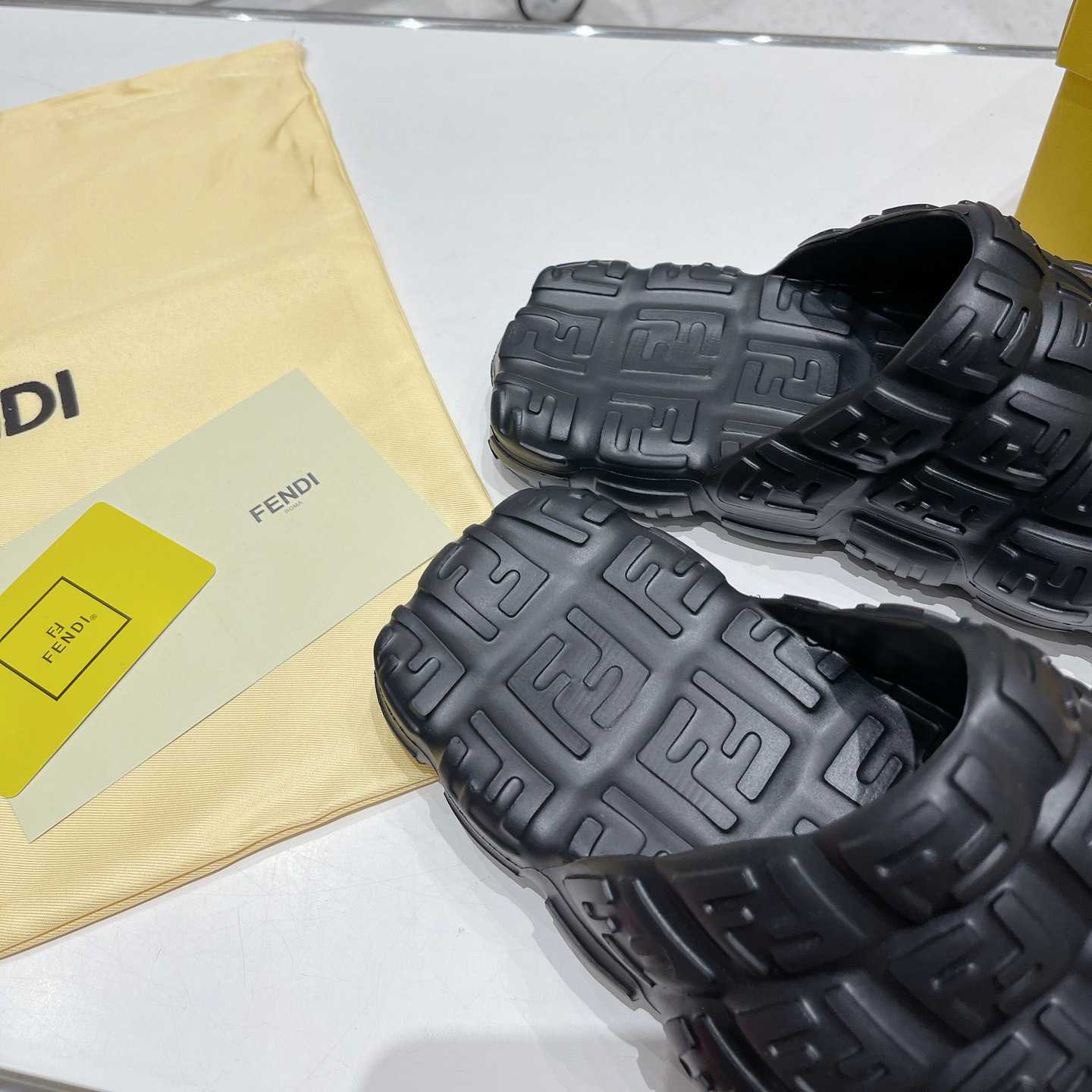 Fendi Cloud Slides Orange Gummi-Slides - EUR FASHION