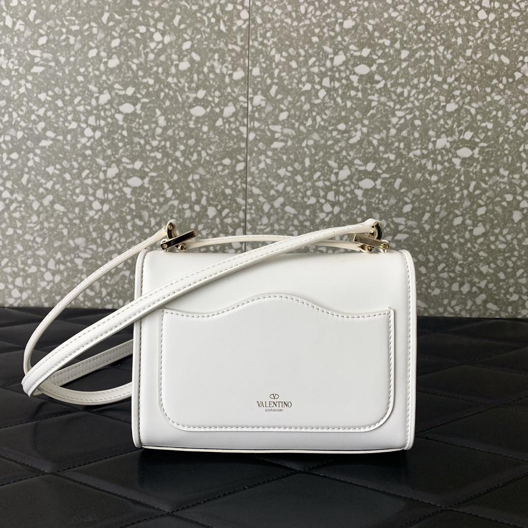 Valenti Kleine VLogo-Schultertasche aus Kalbsleder - EUR FASHION