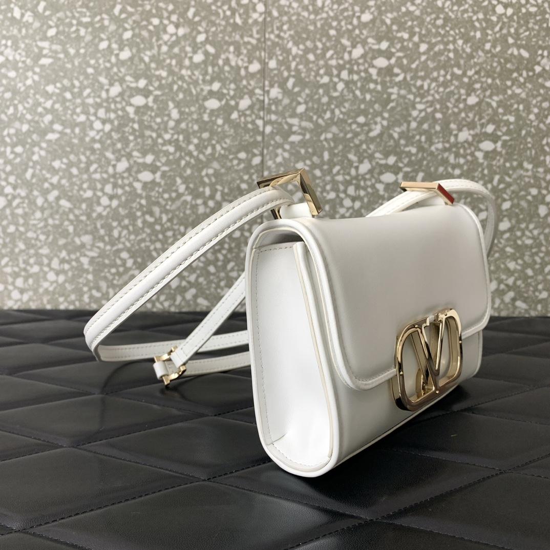 Valenti Kleine VLogo-Schultertasche aus Kalbsleder - EUR FASHION