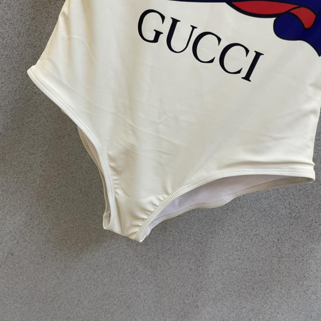 Gucci-Badeanzug aus glitzerndem Jersey - EUR FASHION