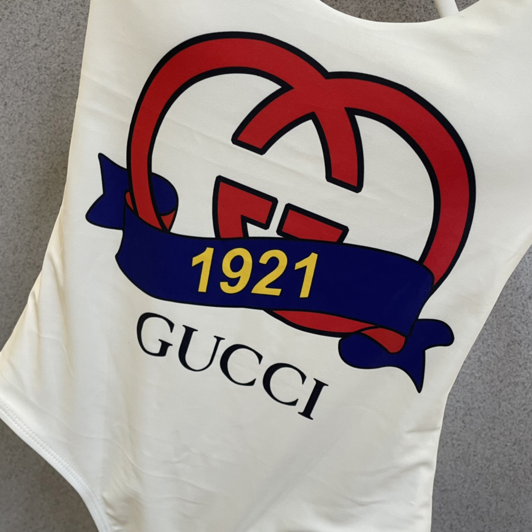 Gucci-Badeanzug aus glitzerndem Jersey - EUR FASHION