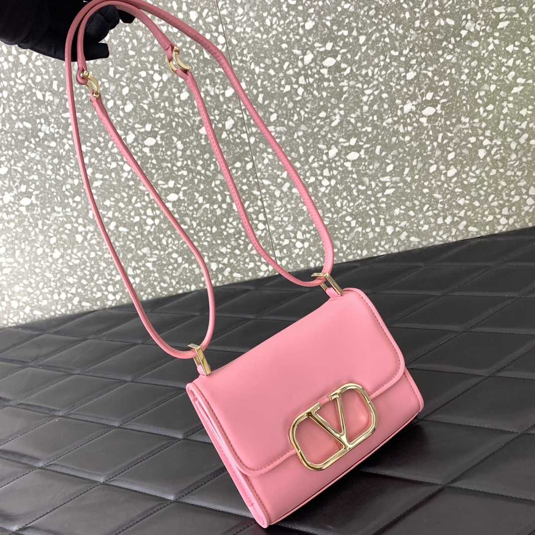 Valenti Kleine VLogo-Schultertasche aus Kalbsleder - EUR FASHION