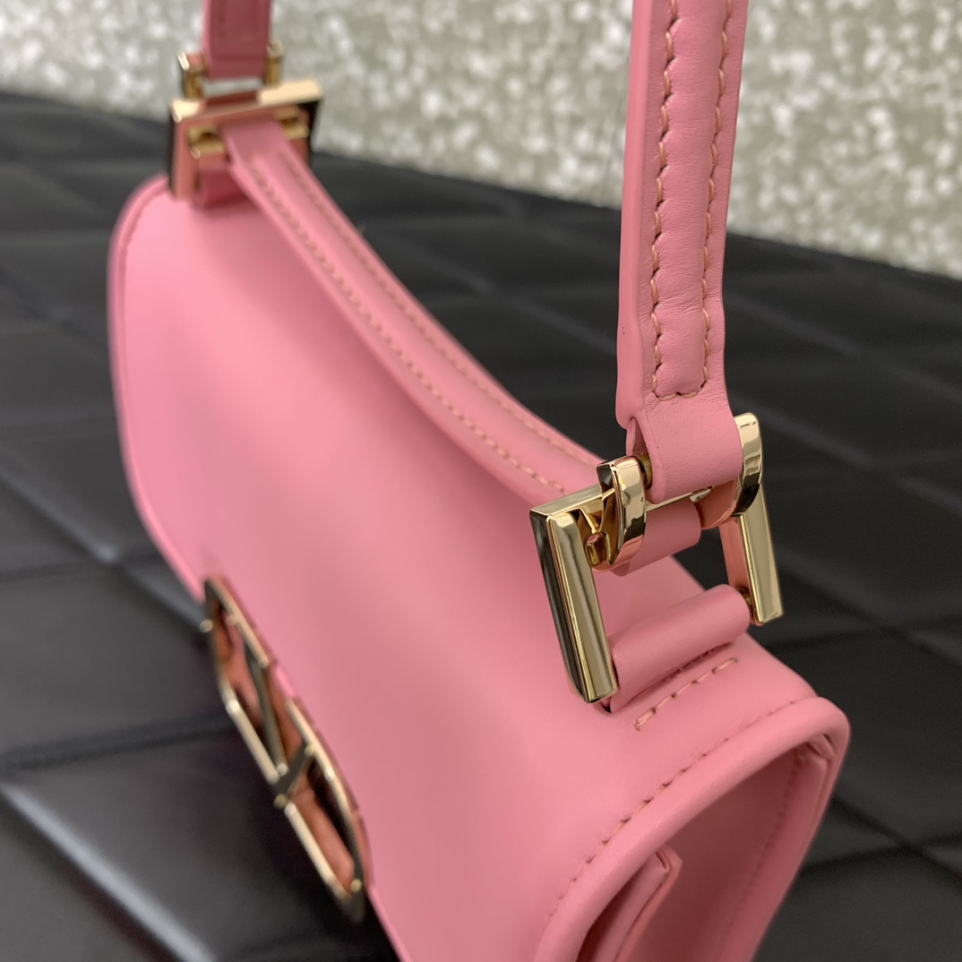 Valenti Kleine VLogo-Schultertasche aus Kalbsleder - EUR FASHION