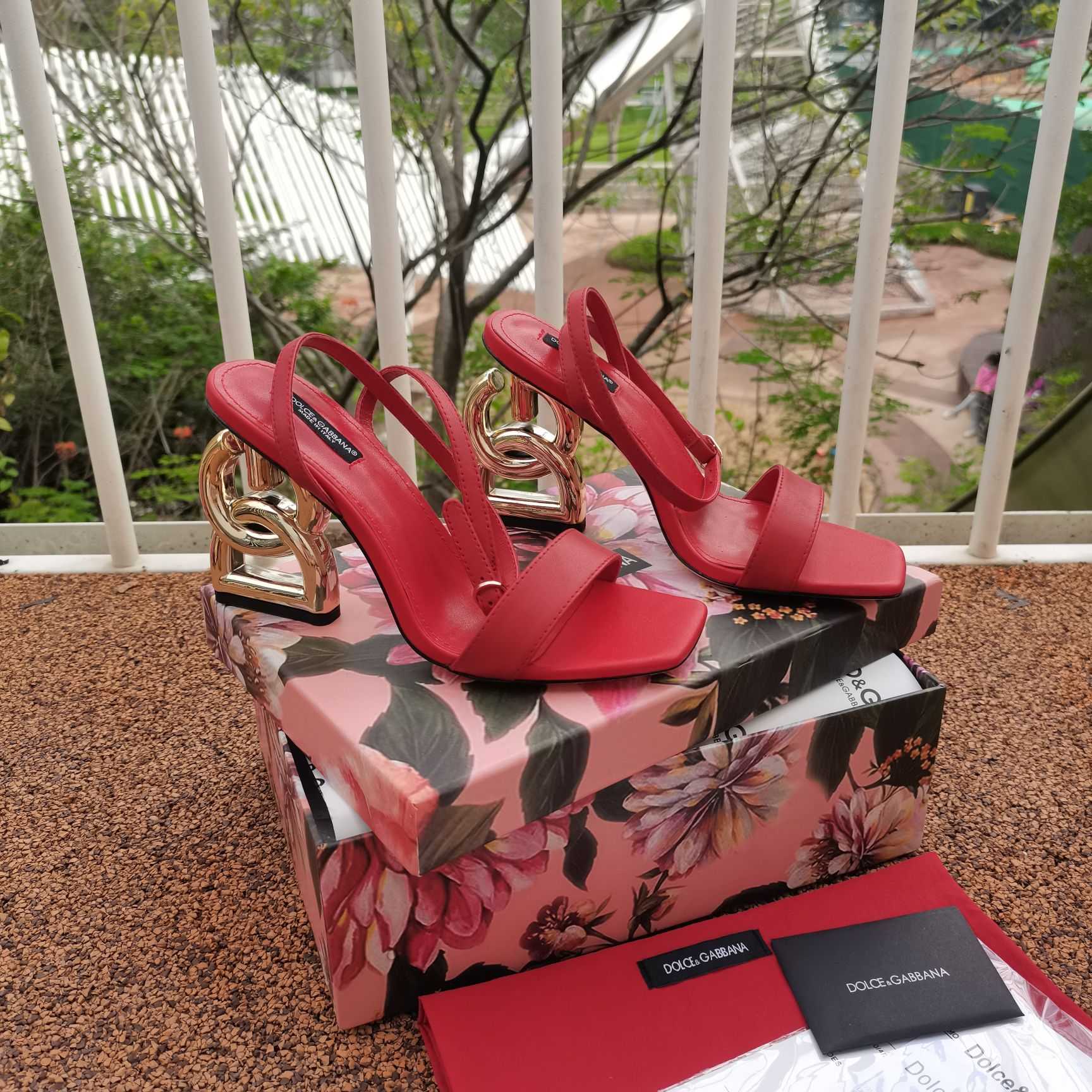 Dolce & Gabbana Keira DG Heel Sandalen - EUR FASHION