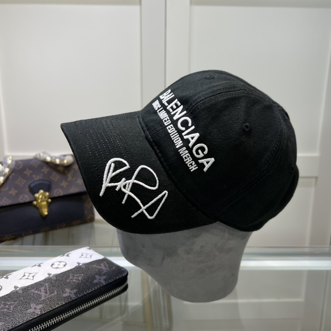 RuPaul x Balenciaga-Kappe - EUR FASHION