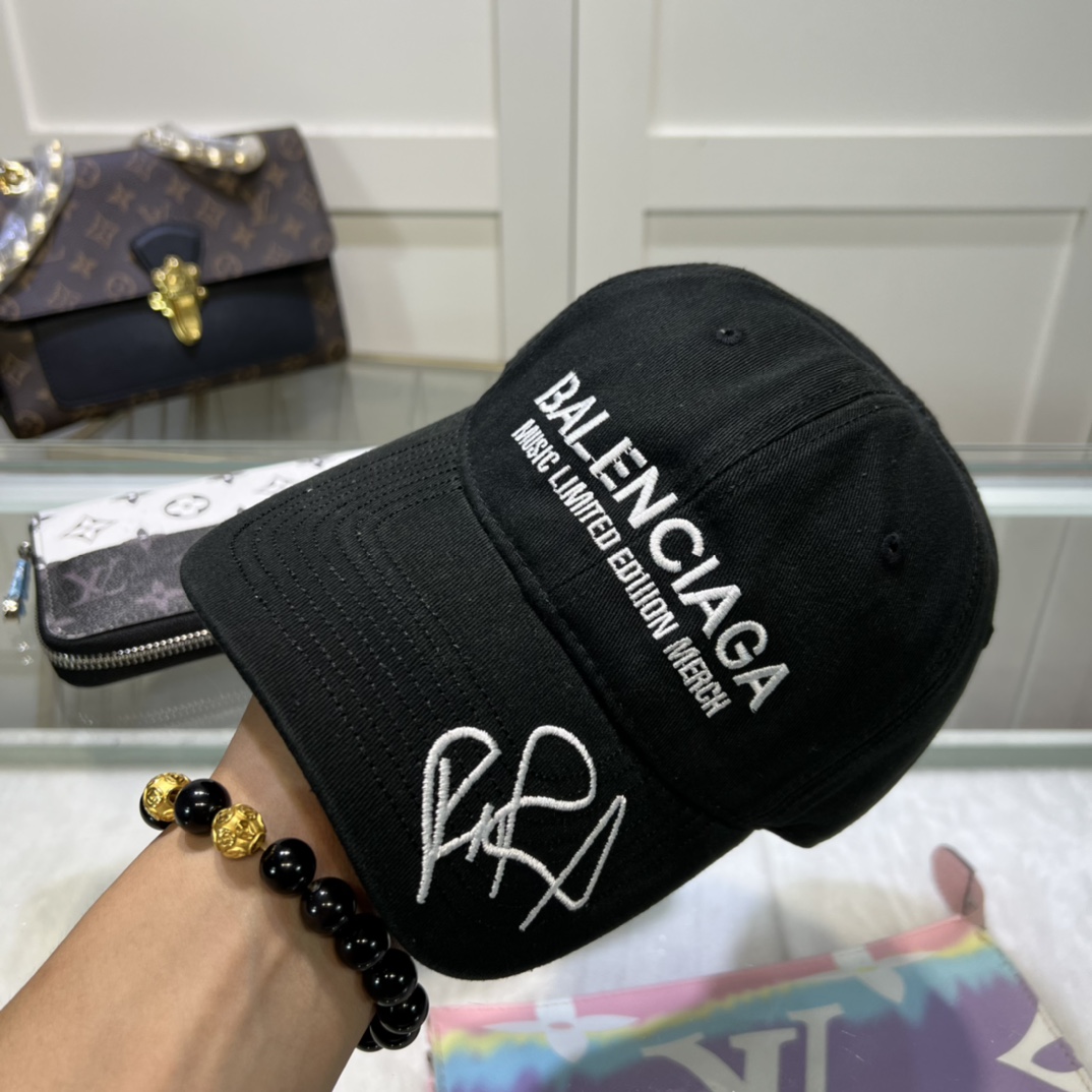 RuPaul x Balenciaga-Kappe - EUR FASHION