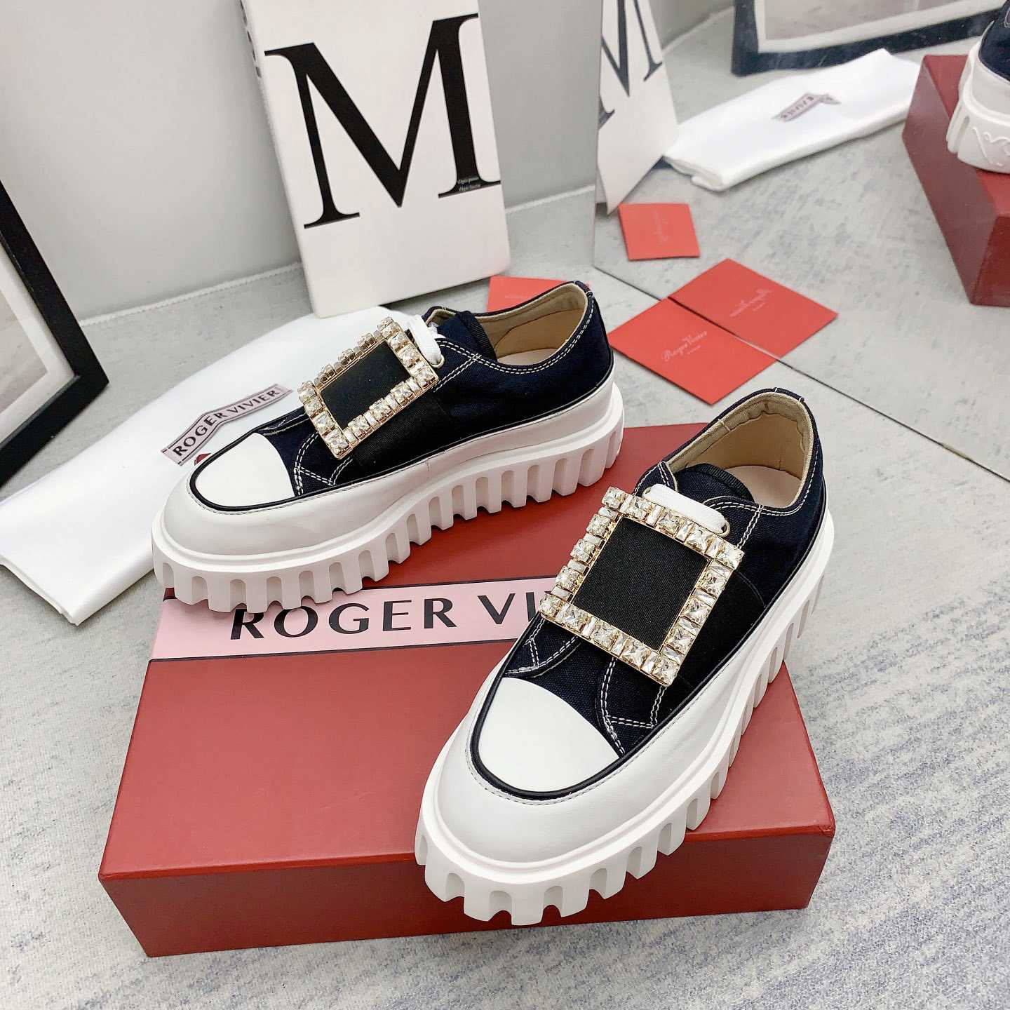 Roger Vivier Viv' Go-Thick Slip-on-Sneaker mit Strass-Schnalle aus Canvas - EUR FASHION