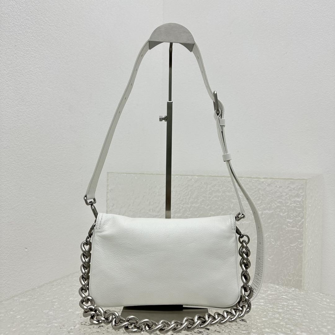 Balenciaga BB Soft Small Flap Bag in optischem Weiß - EUR FASHION