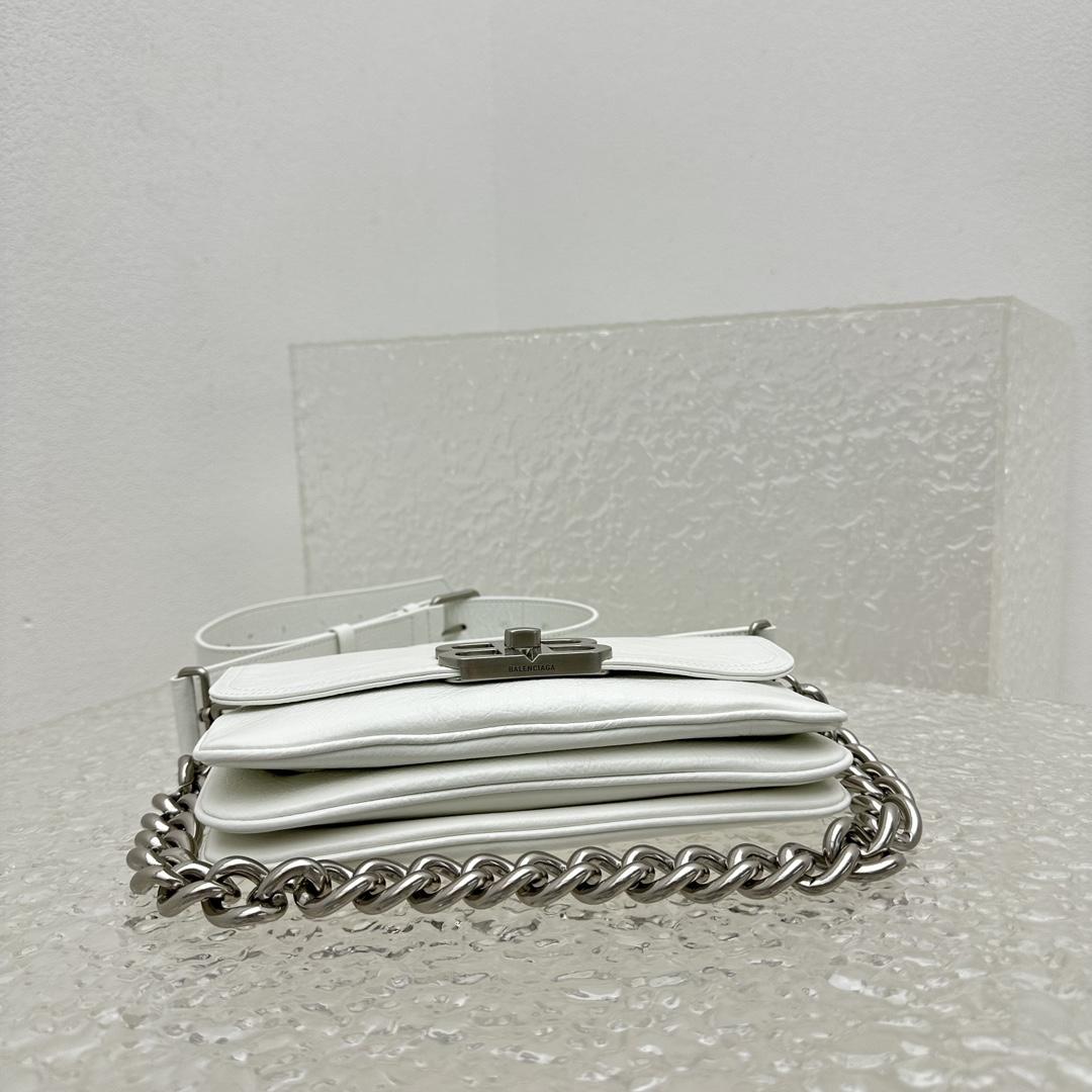 Balenciaga BB Soft Small Flap Bag in optischem Weiß - EUR FASHION