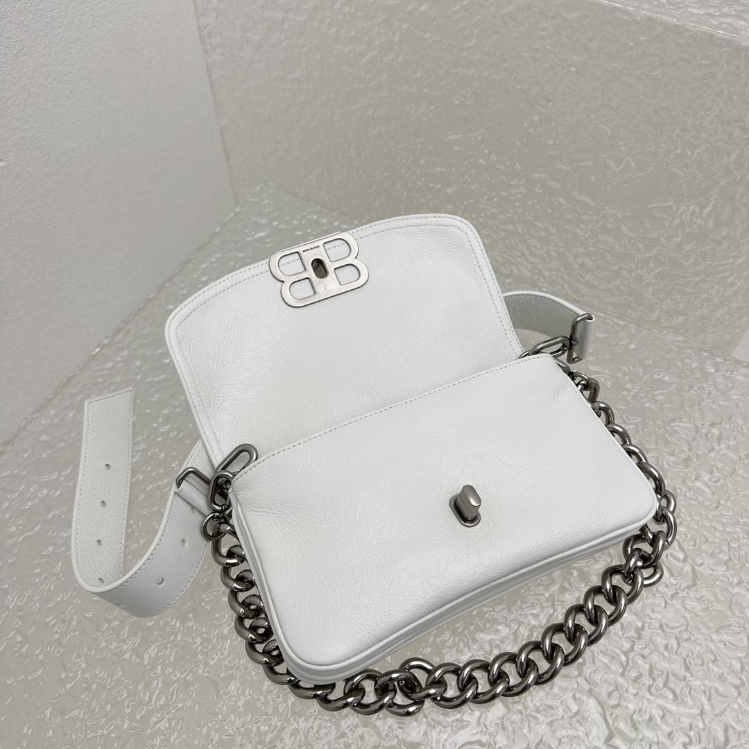 Balenciaga BB Soft Small Flap Bag in optischem Weiß - EUR FASHION