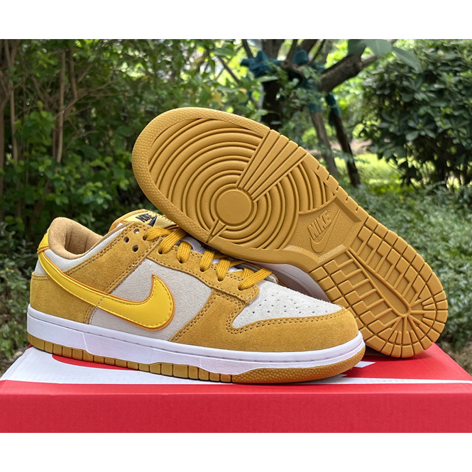 Nike Dunk Low WMNS „Gold Wildleder“ Sneaker DV7411-200 - EUR FASHION