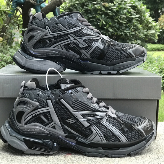 Balenciaga Runner Sneaker - EUR FASHION