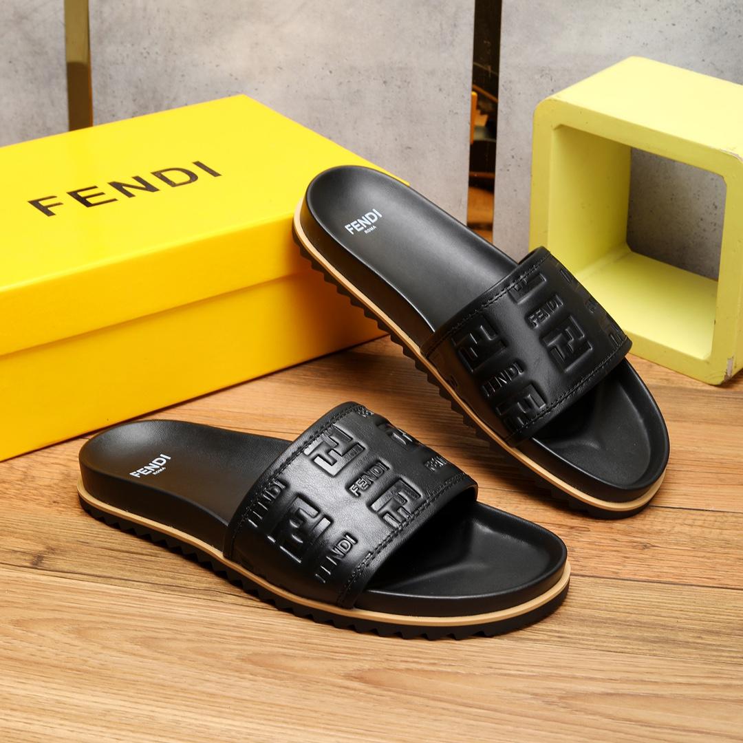 Schwarze Fendi-Slides - EUR FASHION