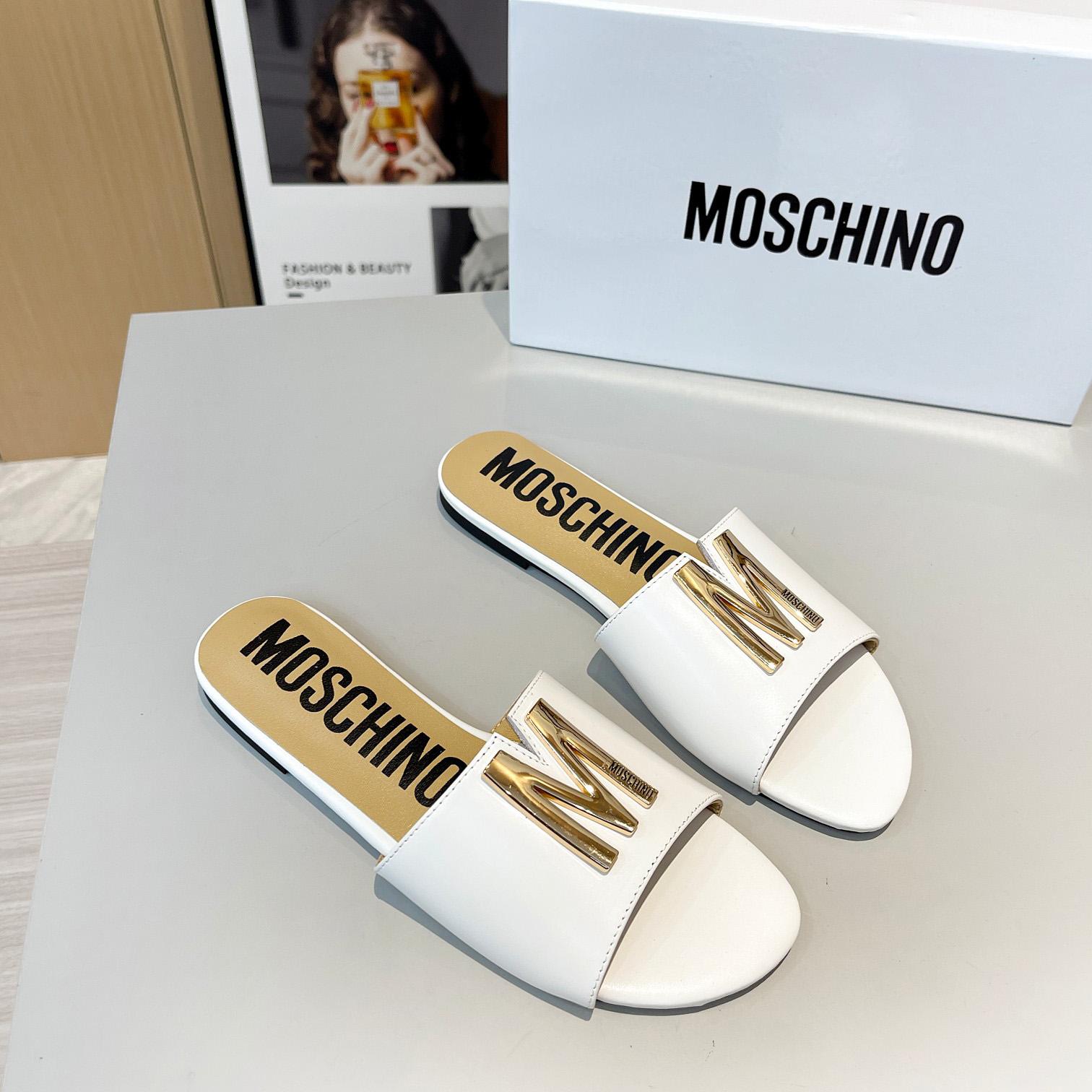 Moschino M Plakettensandalen - EUR FASHION