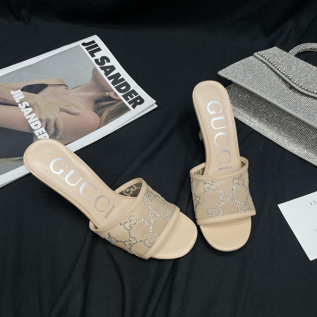 Gucci Damen GG Slide-Sandale mit mittlerem Absatz - EUR FASHION