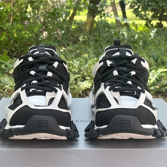 Balenciaga – Track-Sneaker in Grau - EUR FASHION