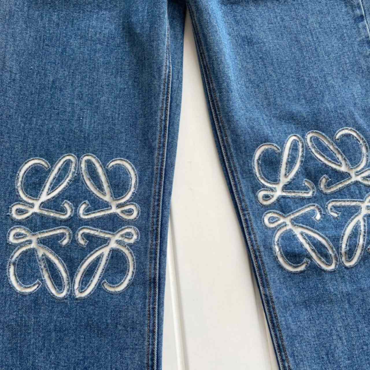 Loewe Anagram verkürzte Jeans - EUR FASHION