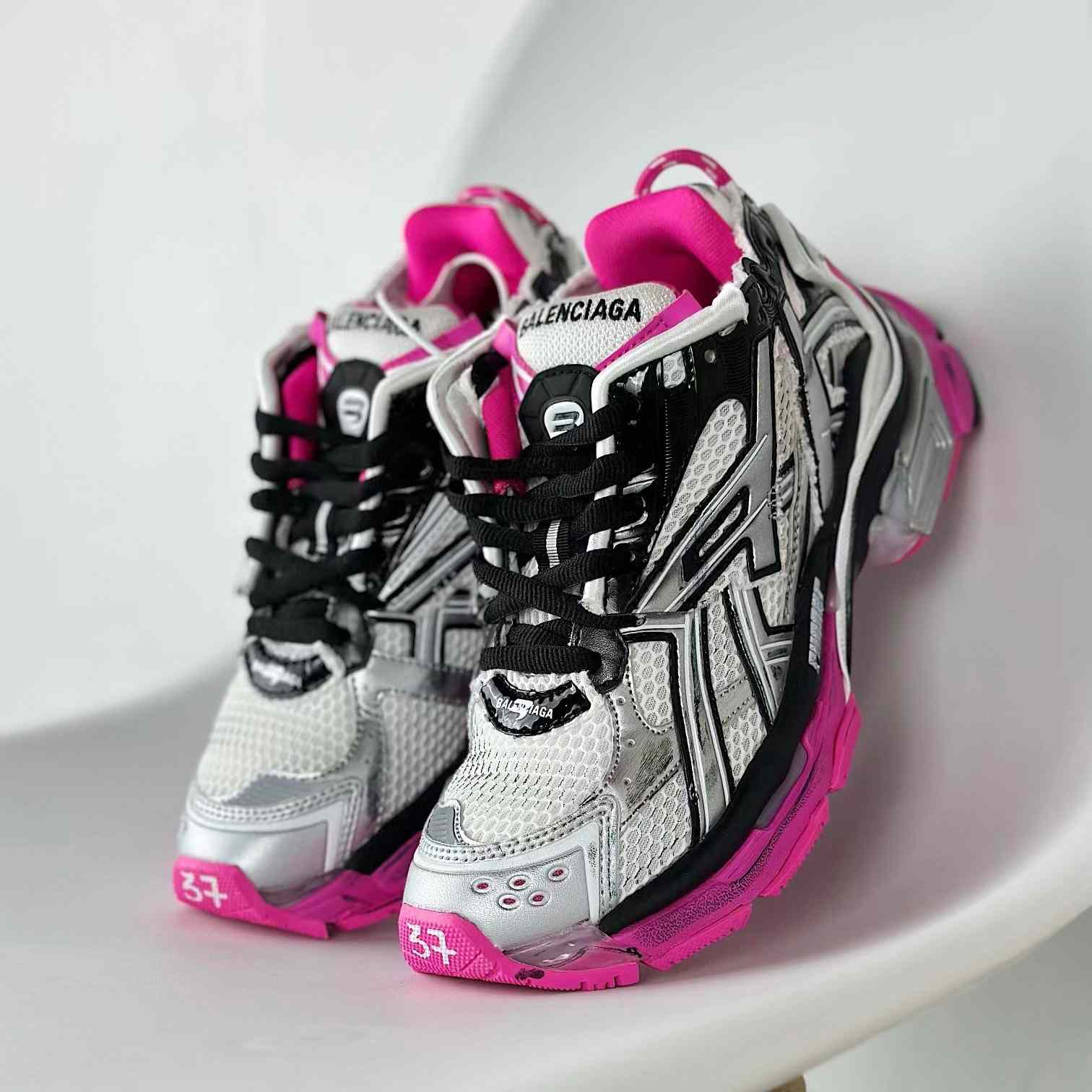 Balenciaga Runner Sneaker in Silber - EUR FASHION