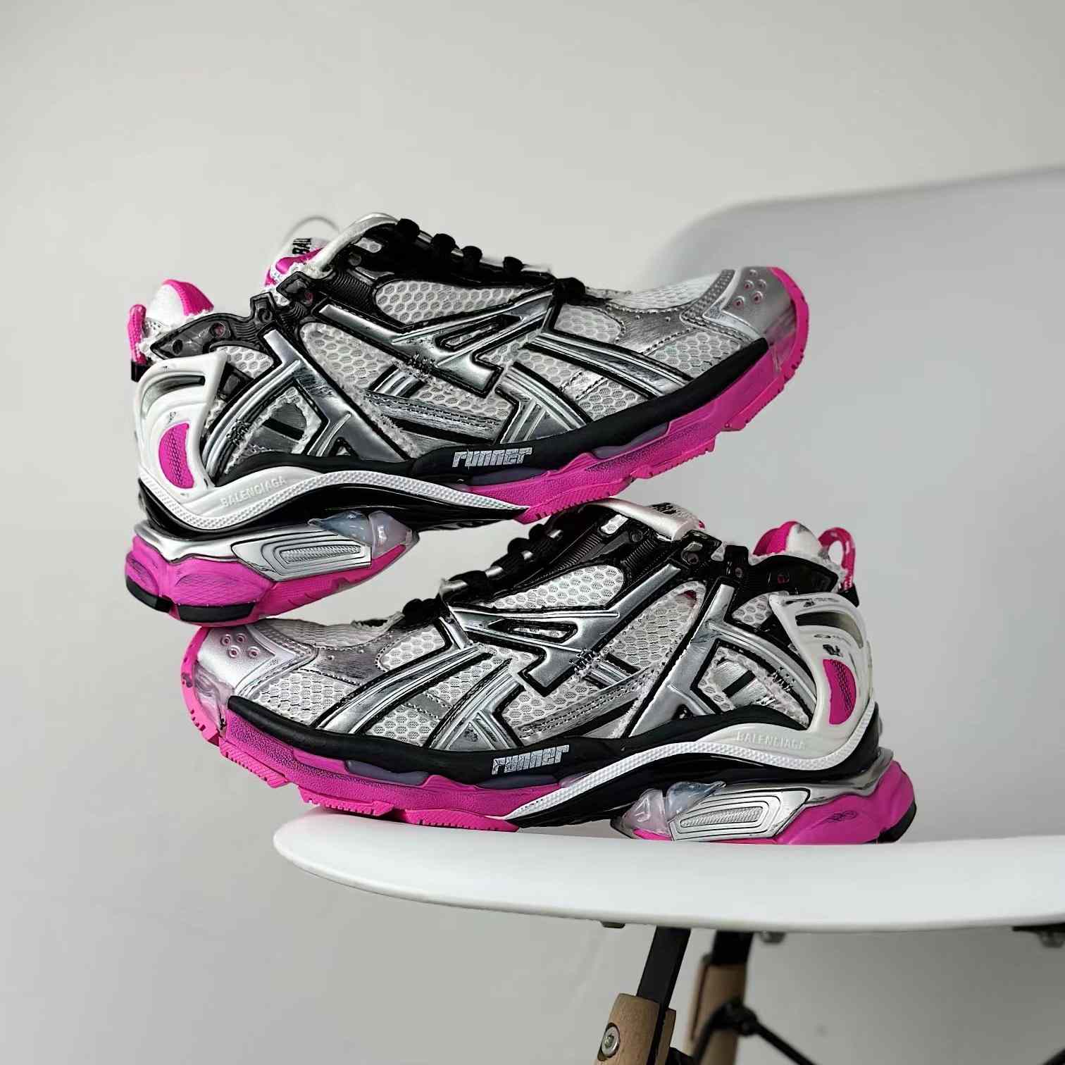 Balenciaga Runner Sneaker in Silber - EUR FASHION