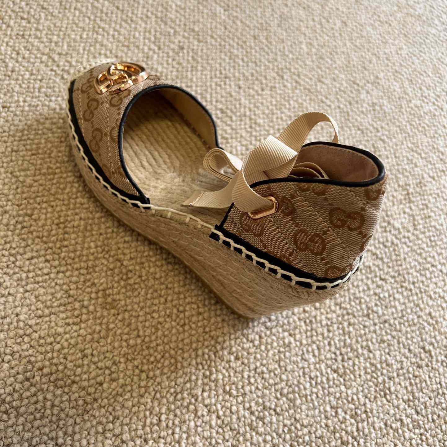 Gucci Damen GG Matelassé Plateau-Espadrille - EUR FASHION