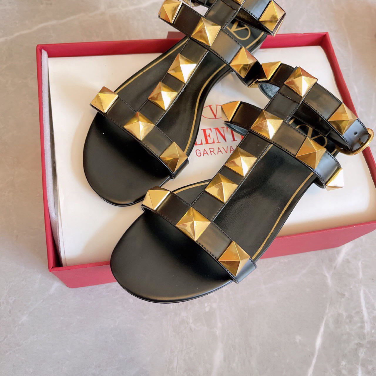 Valenti Roman Stud Kalbsledersandale - EUR FASHION
