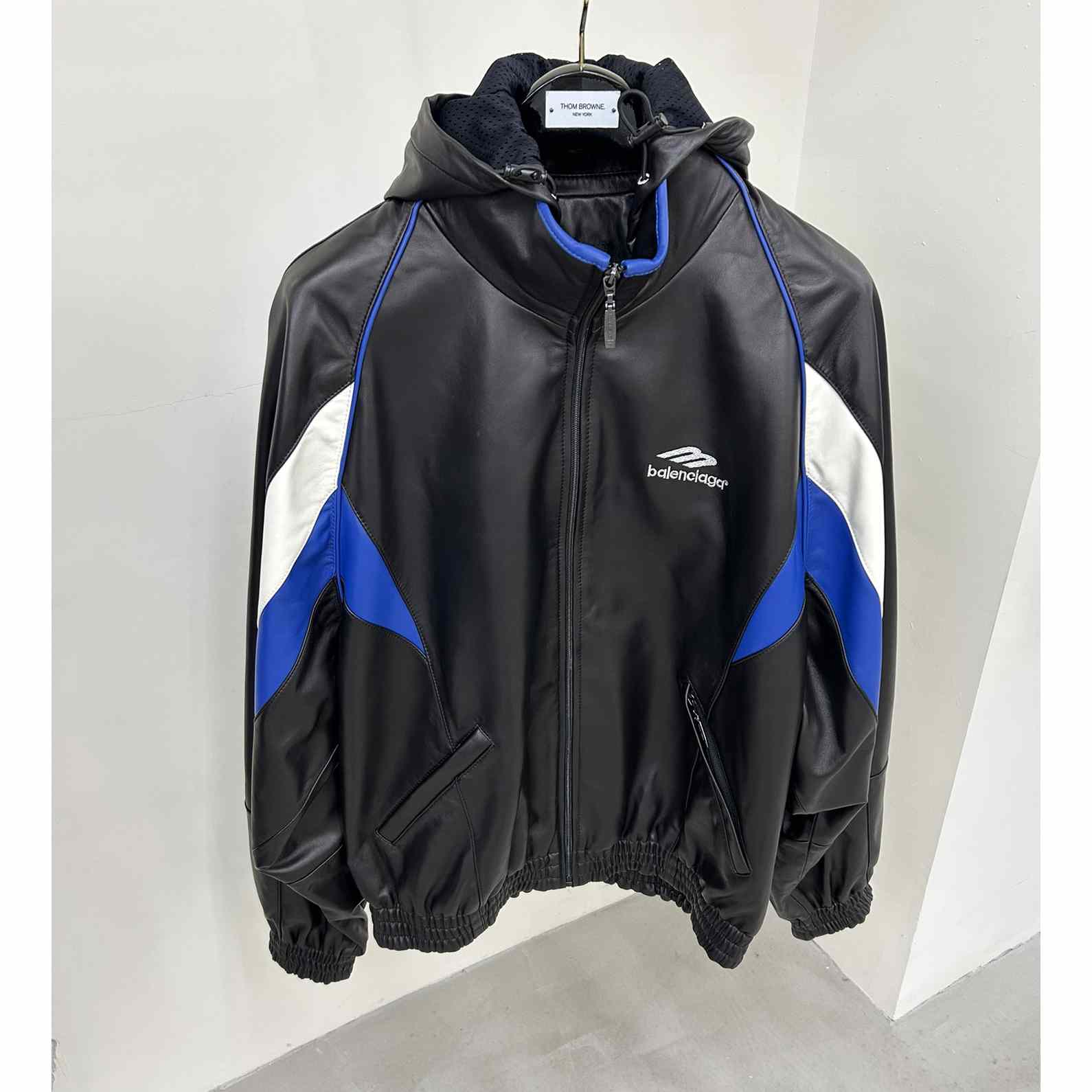 Balenciaga 3B Sports Icon Trainingsjacke in Schwarz - EUR FASHION