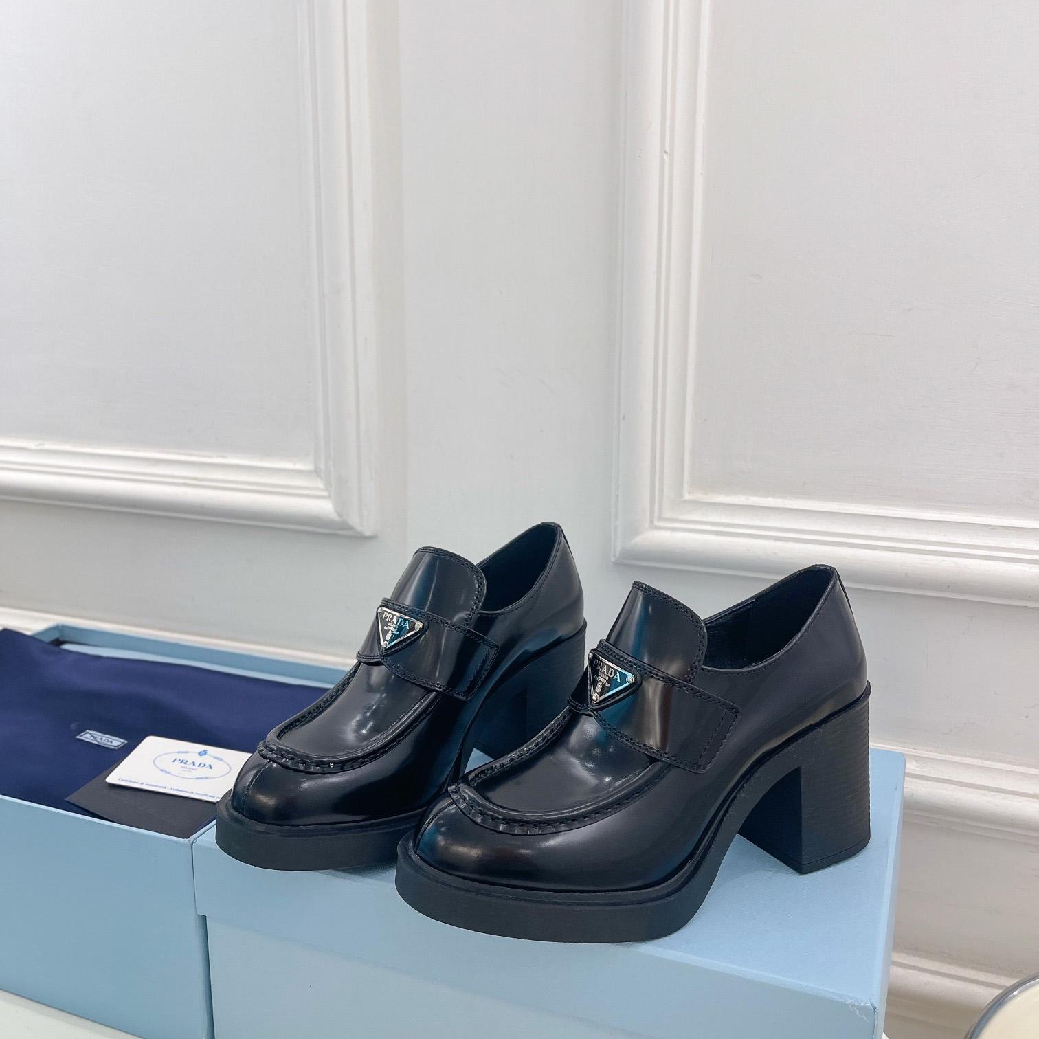 Schokoladenbraune Prada-Loafer aus gebürstetem Leder - EUR FASHION