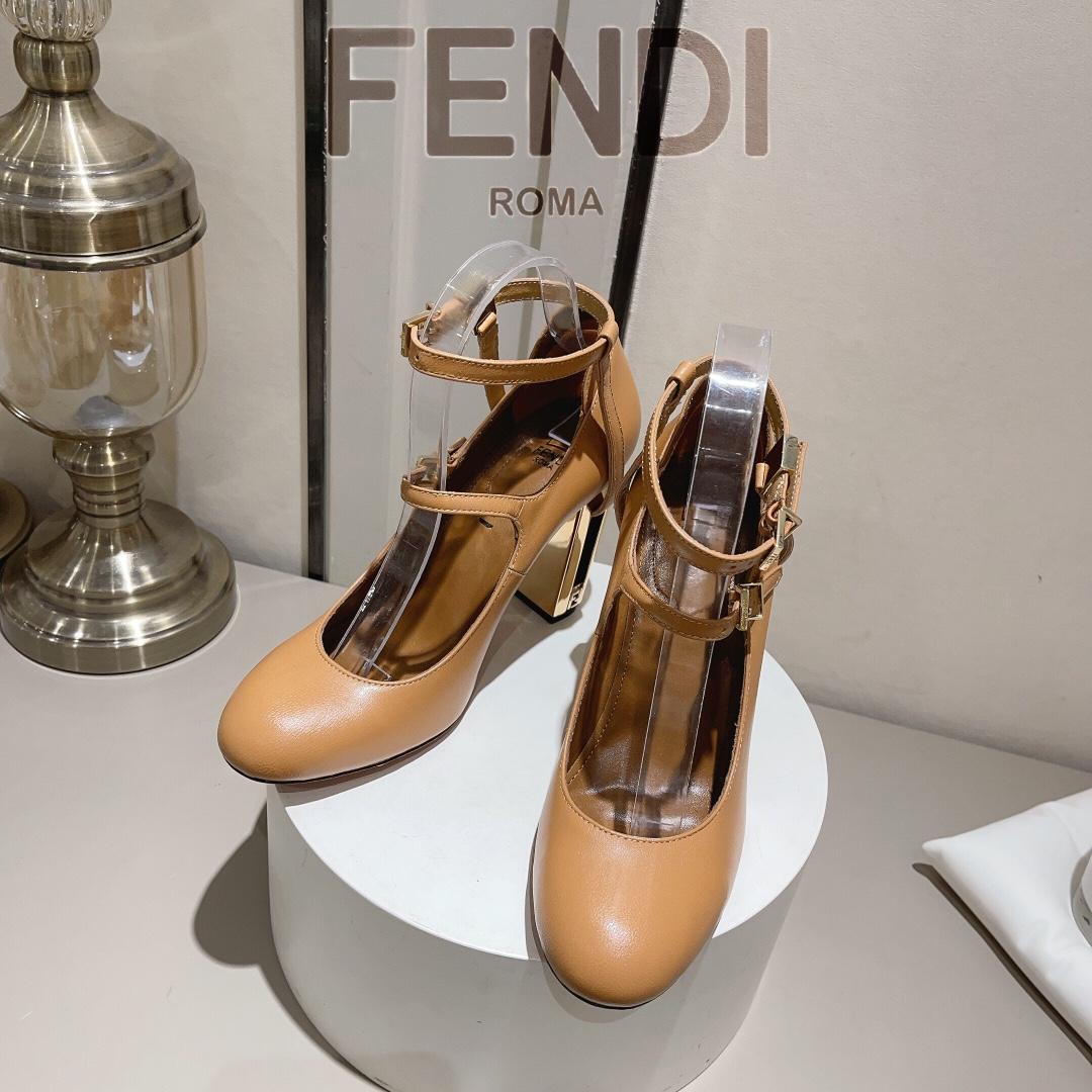 Fendi Delfina Pumps aus taubengrauem Leder mit hohen Absätzen - EUR FASHION