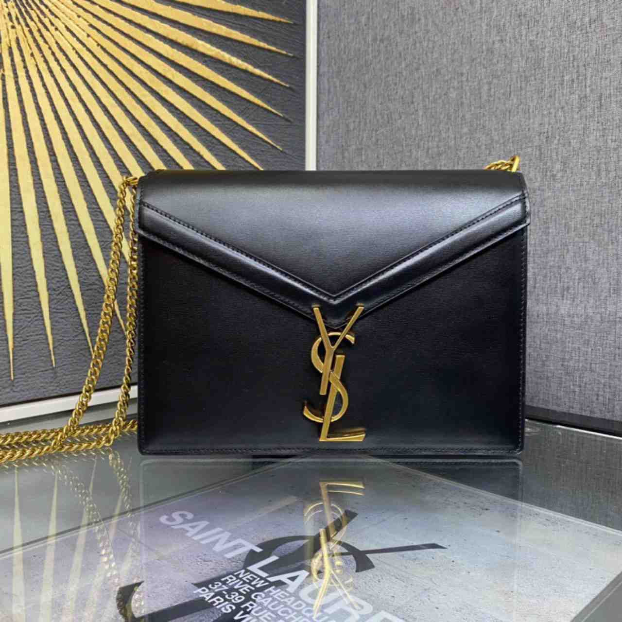 Schwarze Cassandra-Tasche von Saint Laurent (22–16,5–5,5 cm) - EUR FASHION