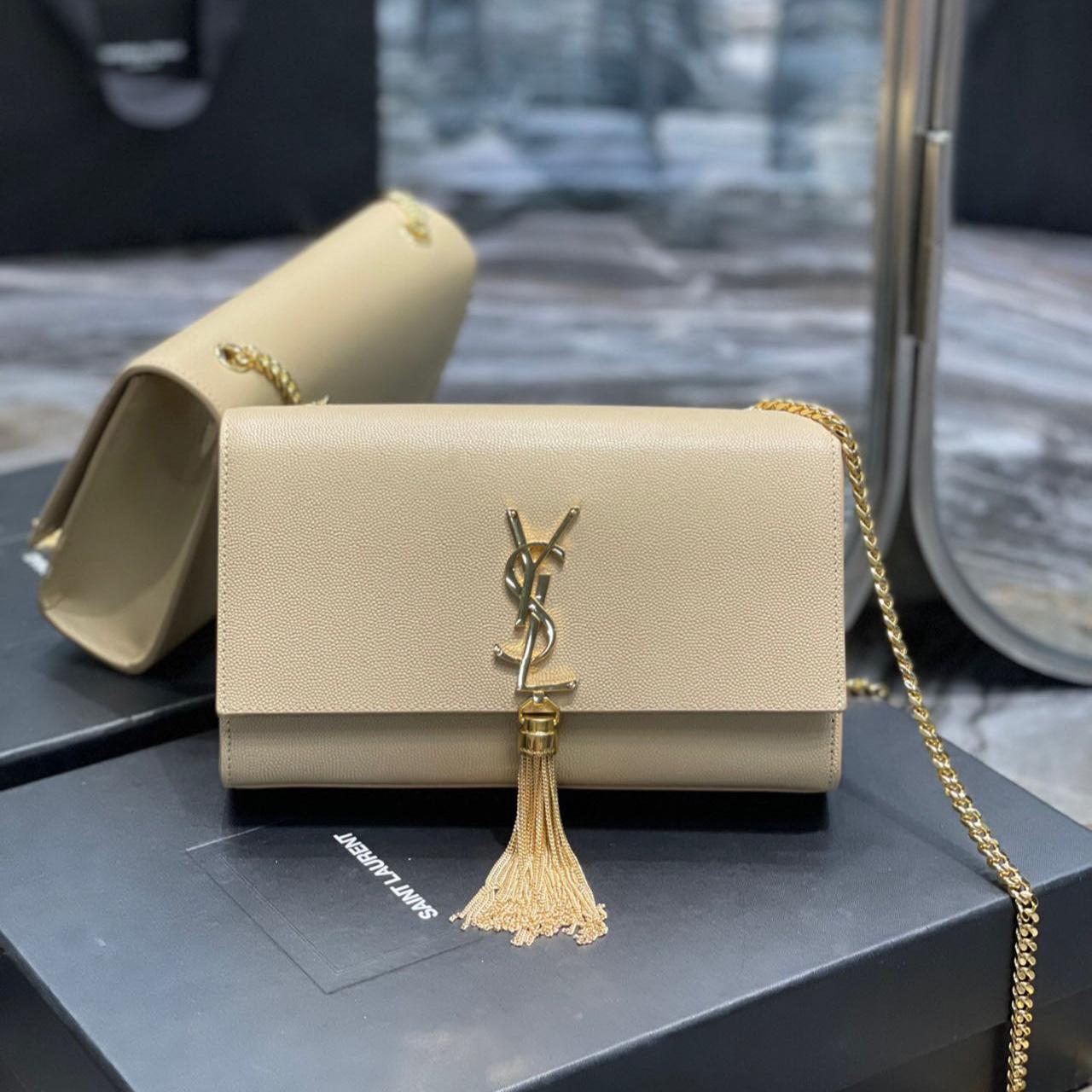 Saint Laurent Kate Kettenbrieftasche mit Quaste aus Leder mit Grain-de-Poudre-Prägung - EUR FASHION