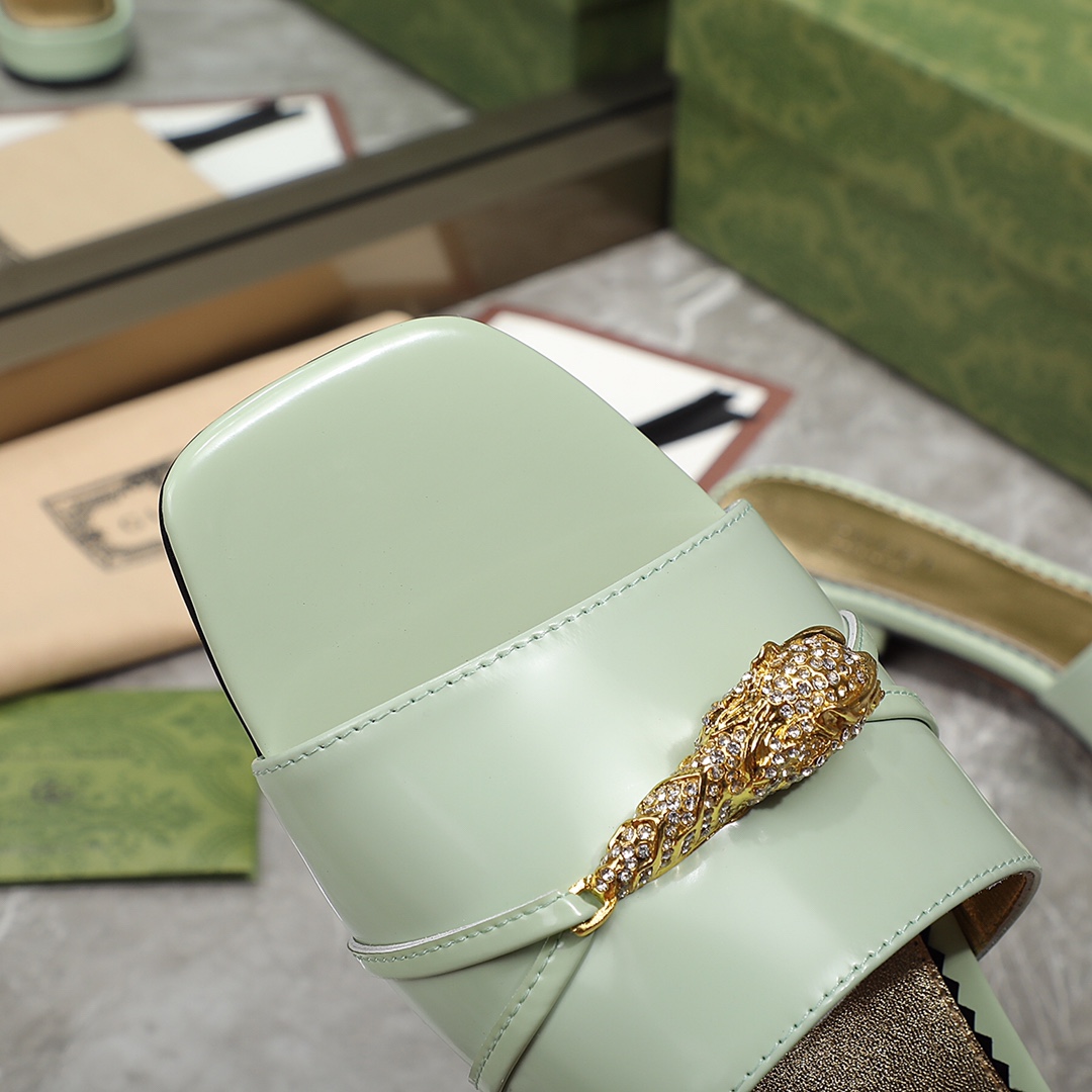 Gucci Damen-Slide-Sandale mit Hardware - EUR FASHION