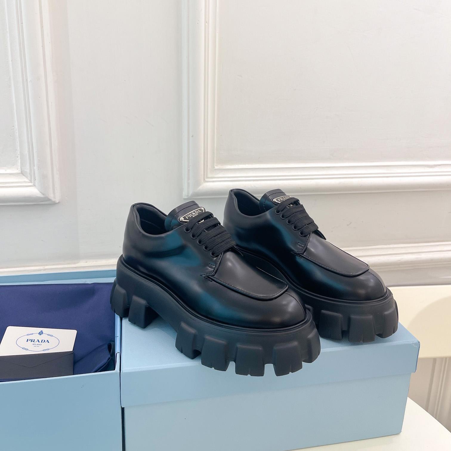 Prada Monolith Schnürschuhe aus gebürstetem Leder - EUR FASHION