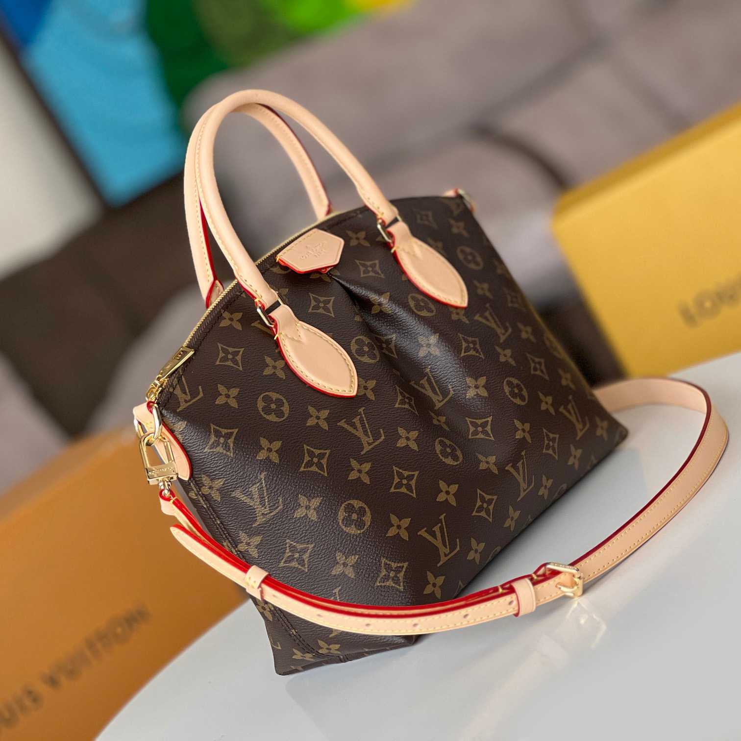 Louis Vuitton Boétie PM (25 x 23 x 14 cm)M45986 - EUR FASHION