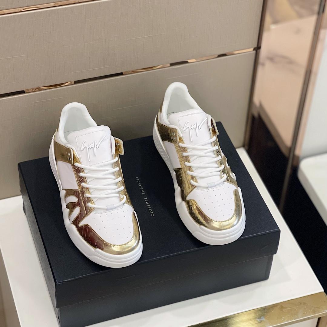 Giuseppe Zanotti Talon Sneakers mit Paisley-Print - EUR FASHION