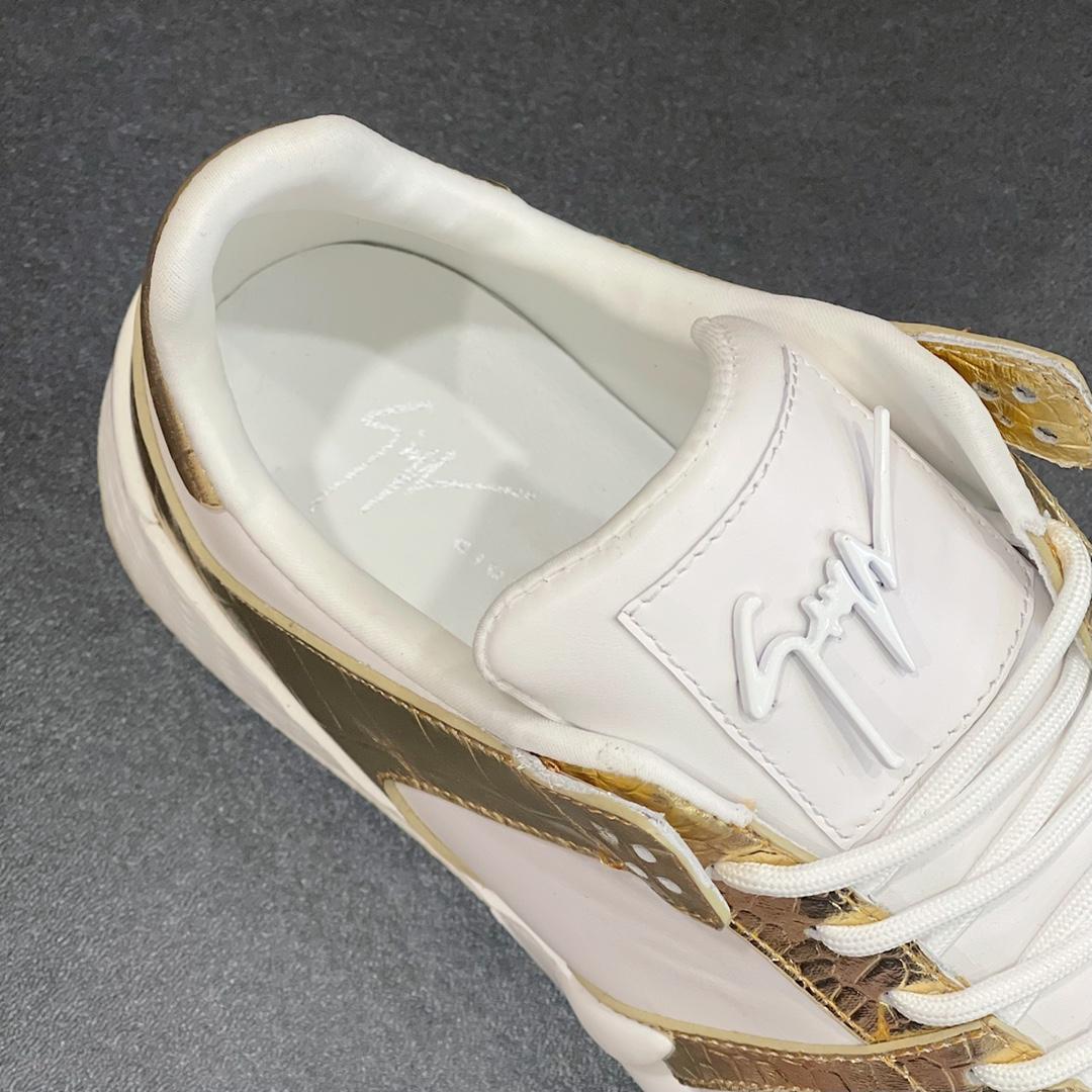 Giuseppe Zanotti Talon Sneakers mit Paisley-Print - EUR FASHION