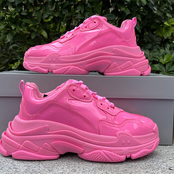 Balenciaga Triple S Sneaker aus rosa Gummi - EUR FASHION