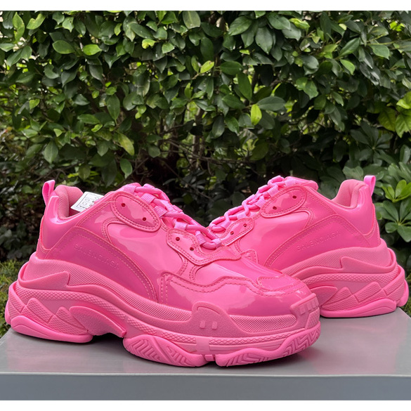 Balenciaga Triple S Sneaker aus rosa Gummi - EUR FASHION