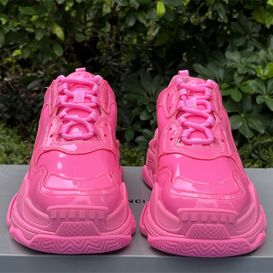 Balenciaga Triple S Sneaker aus rosa Gummi - EUR FASHION