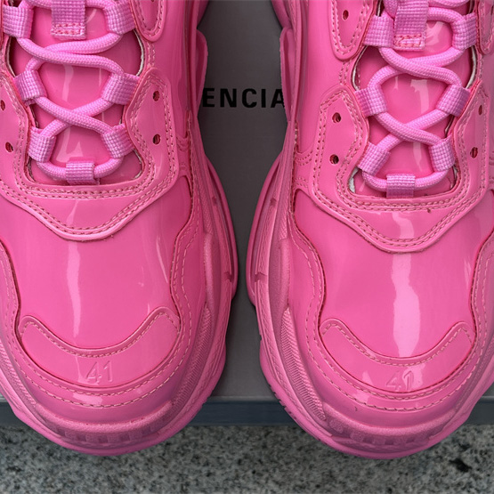 Balenciaga Triple S Sneaker aus rosa Gummi - EUR FASHION