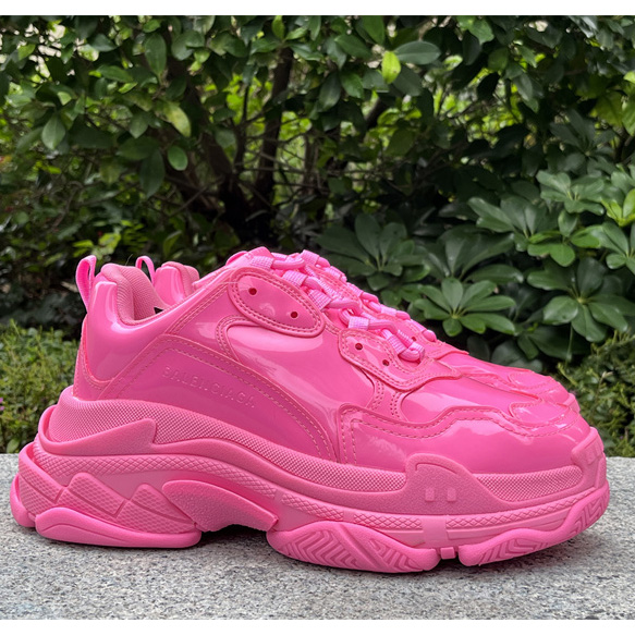 Balenciaga Triple S Sneaker aus rosa Gummi - EUR FASHION