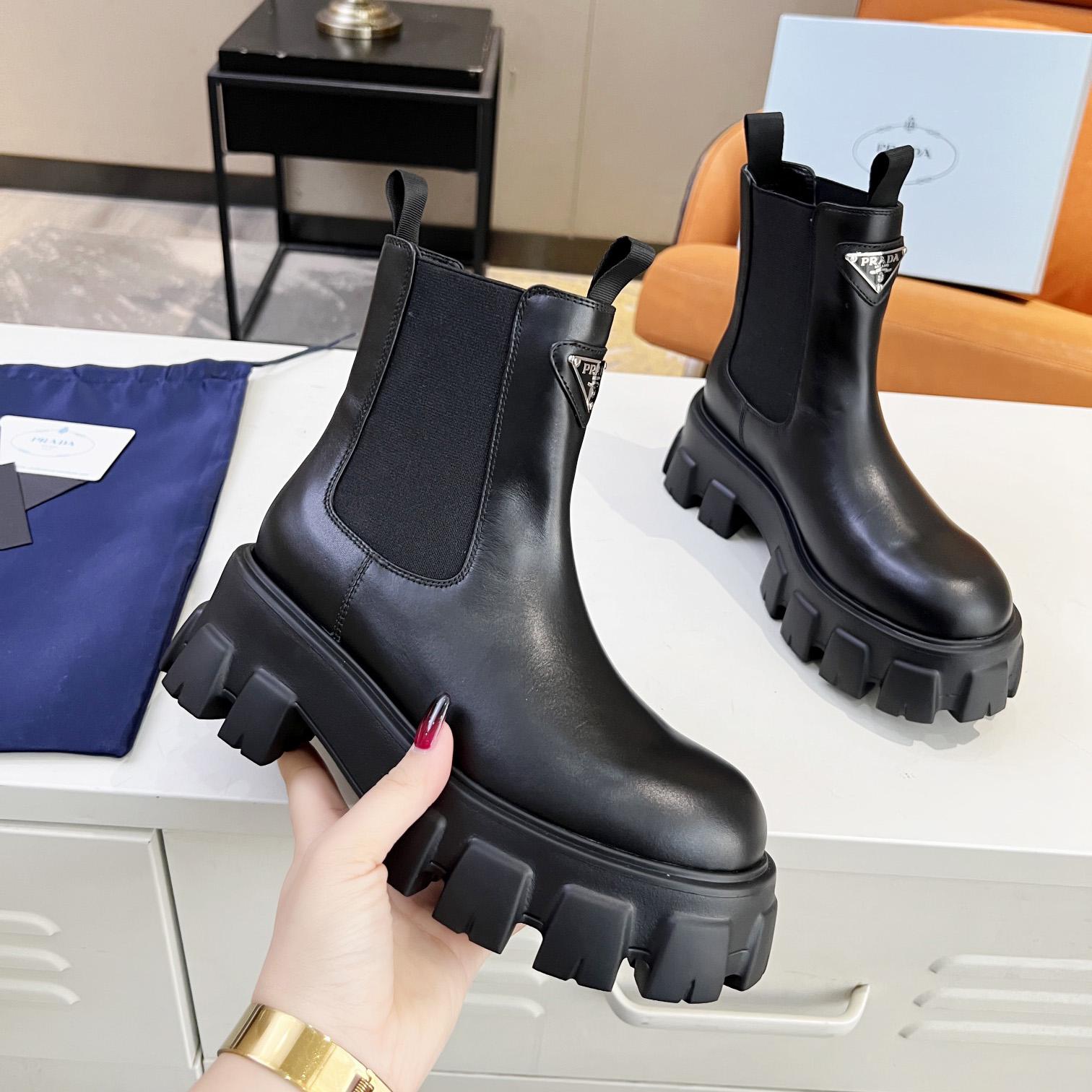 Prada Monolith Stiefeletten aus gebürstetem Leder - EUR FASHION