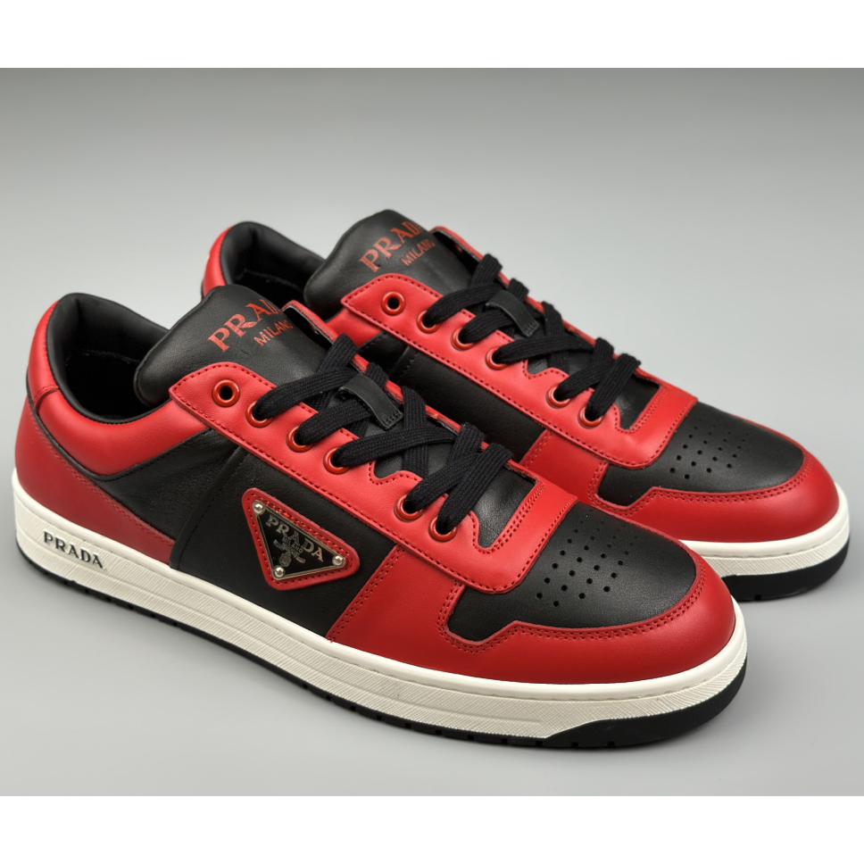 Prada Downtown Ledersneaker mit Logoplakette - EUR FASHION