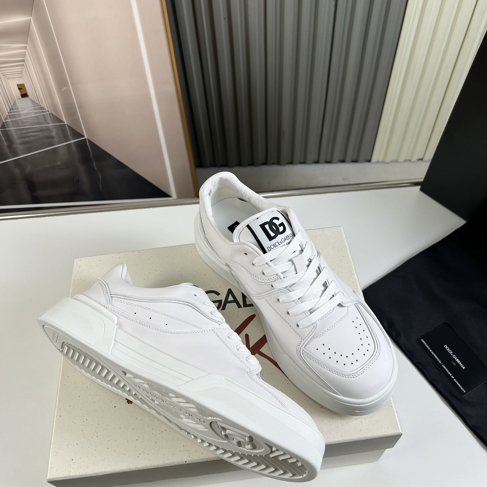 Dolce & Gabbana New Roma Sneakers aus Kalbsnappaleder - EUR FASHION