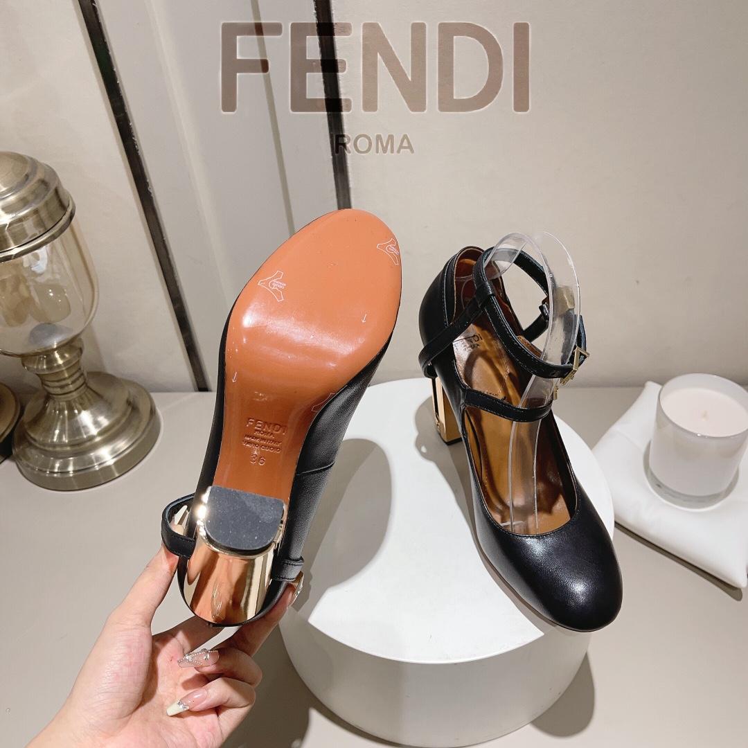 Fendi Delfina Pumps aus schwarzem Leder mit hohen Absätzen - EUR FASHION