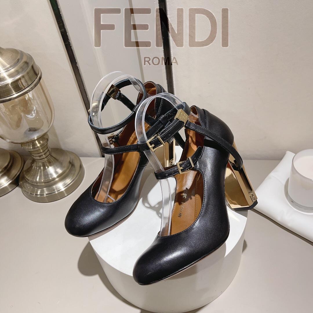 Fendi Delfina Pumps aus schwarzem Leder mit hohen Absätzen - EUR FASHION