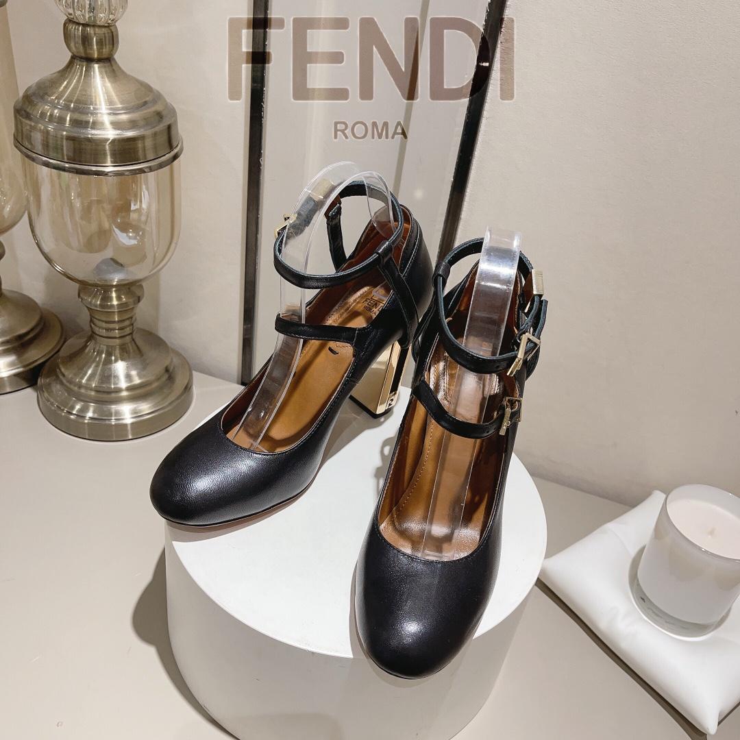 Fendi Delfina Pumps aus schwarzem Leder mit hohen Absätzen - EUR FASHION