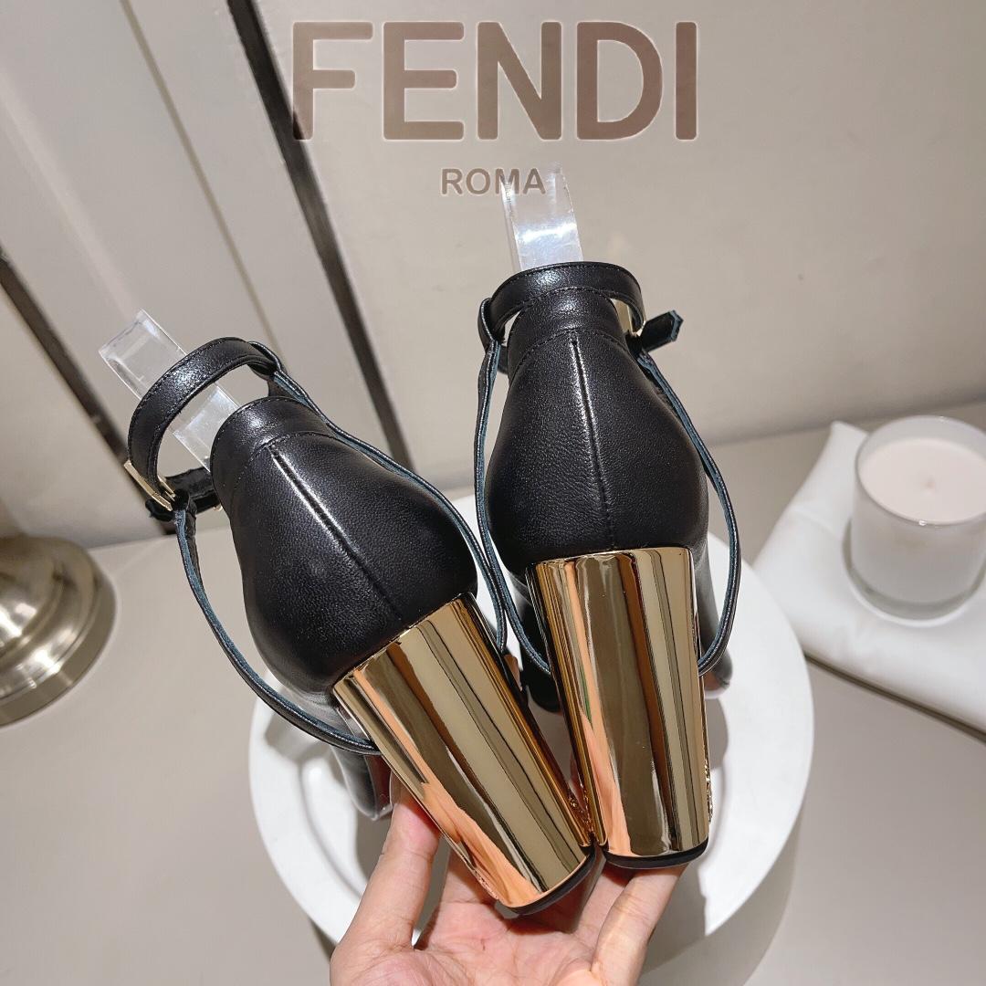 Fendi Delfina Pumps aus schwarzem Leder mit hohen Absätzen - EUR FASHION