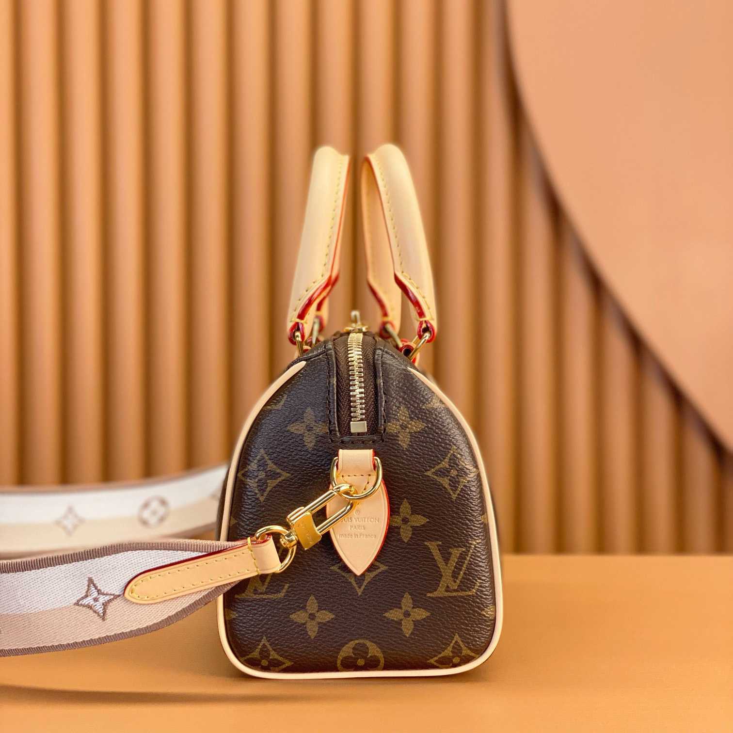 Louis Vuitton Speedy Bandoulière 20 (20,5 x 13,5 x 12 cm) M46222 - EUR FASHION