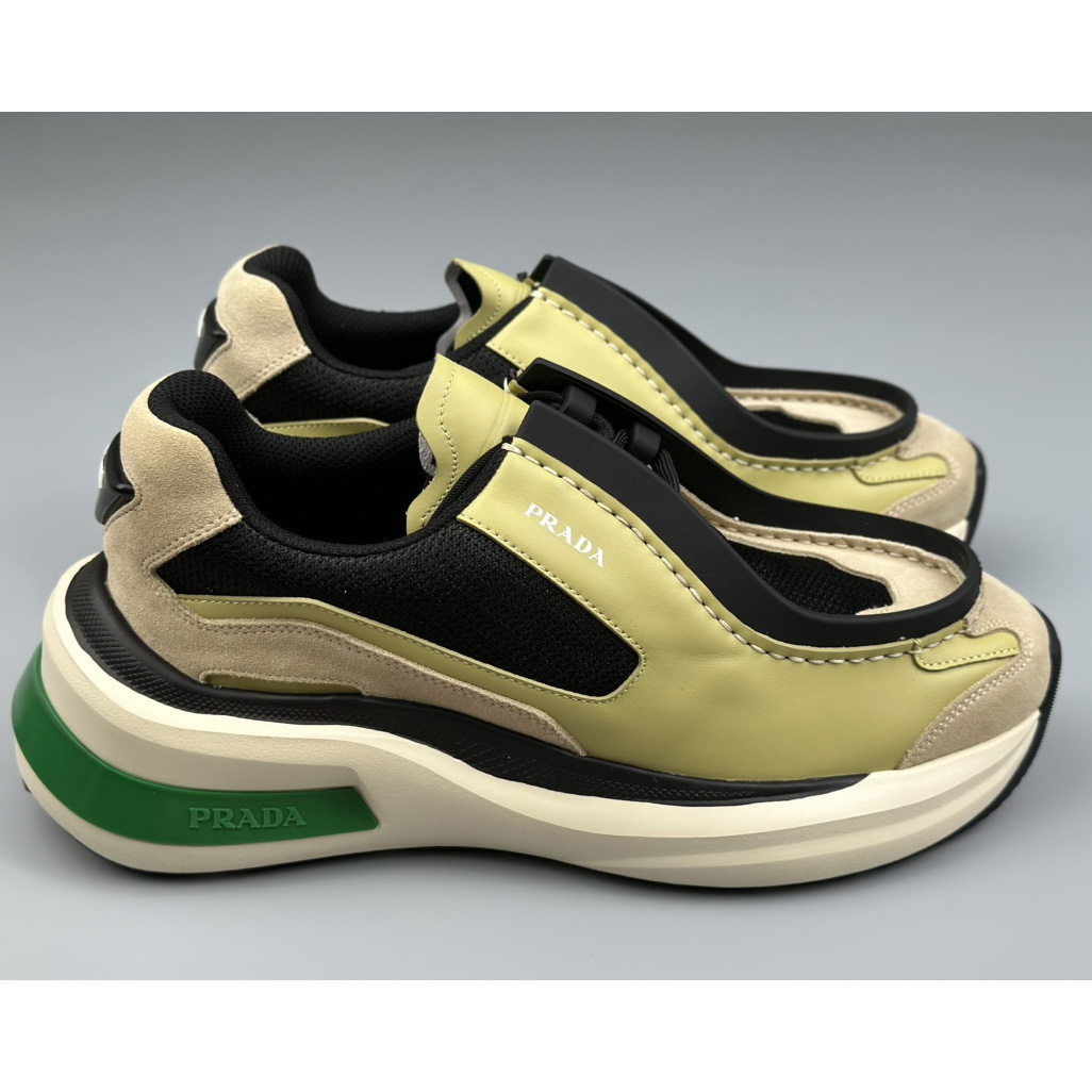 Prada Systeme – Sneakers aus gebürstetem Leder mit Fahrradstoff und Wildleder - EUR FASHION