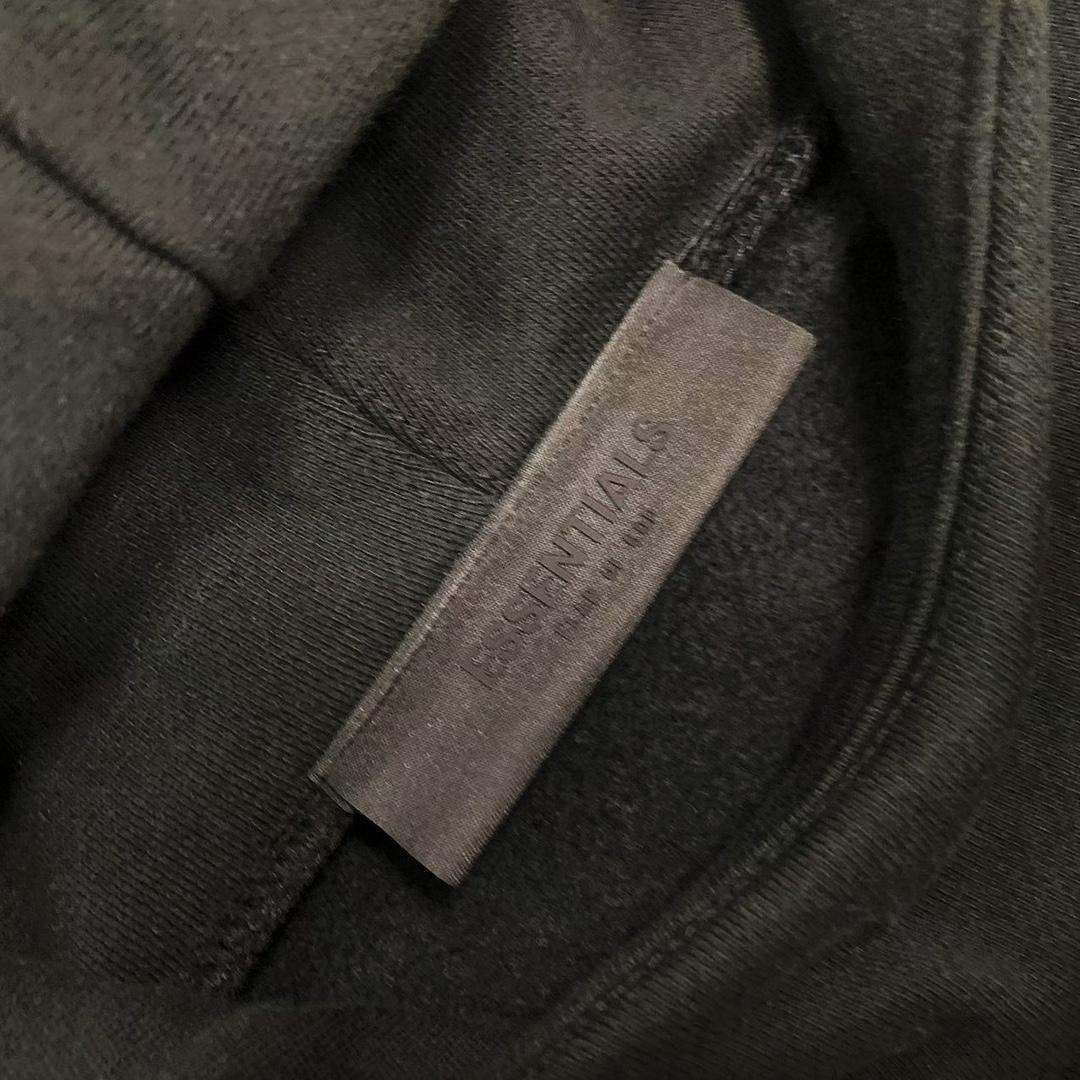 Fear Of God Essential Kapuzenpullover mit Logo-Print und überschnittenen Schultern - EUR FASHION